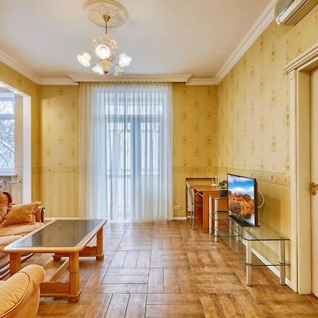Apartment Near Bessarabsky Square Kyiv Exterior photo